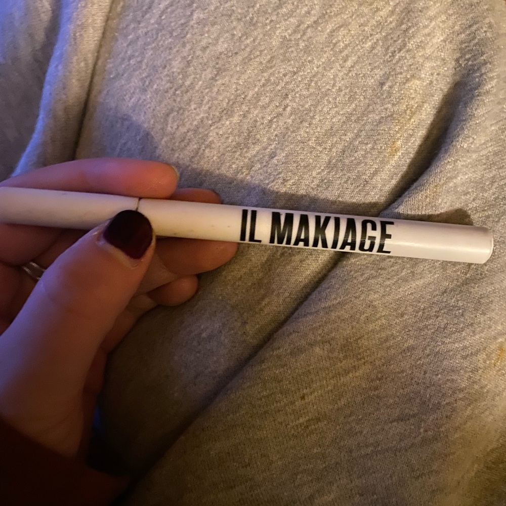 eyeliner